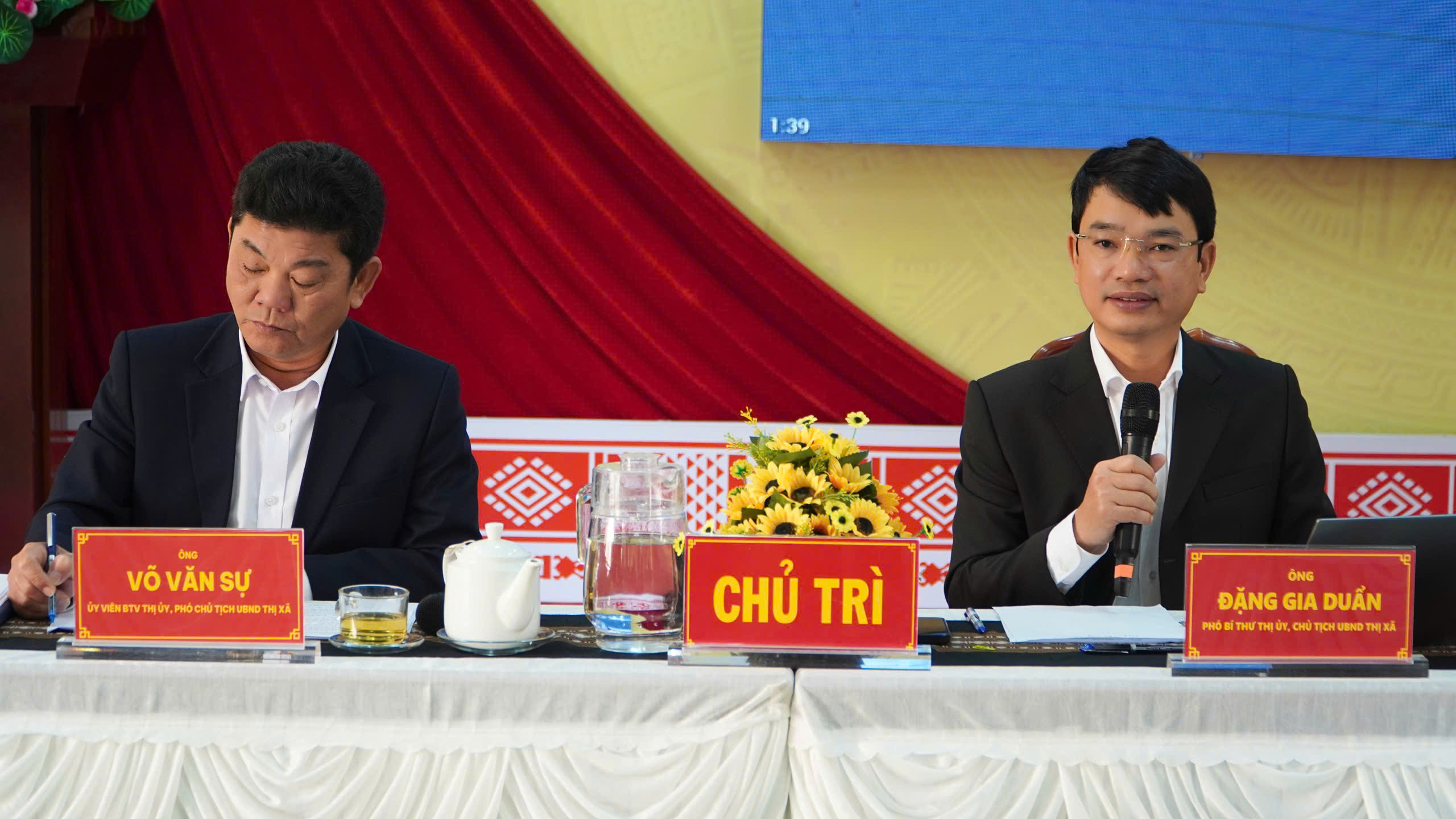 UBND thị xã nhấn mạnh thực hiện chủ đề: “Đồng thuận nhân dân, đồng lòng cán bộ” trong năm 2025